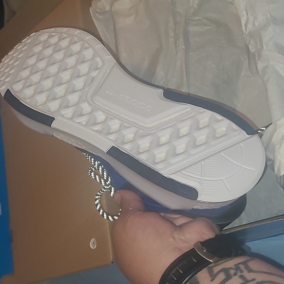 Adidas NMD V3 - Picture 5 of 10